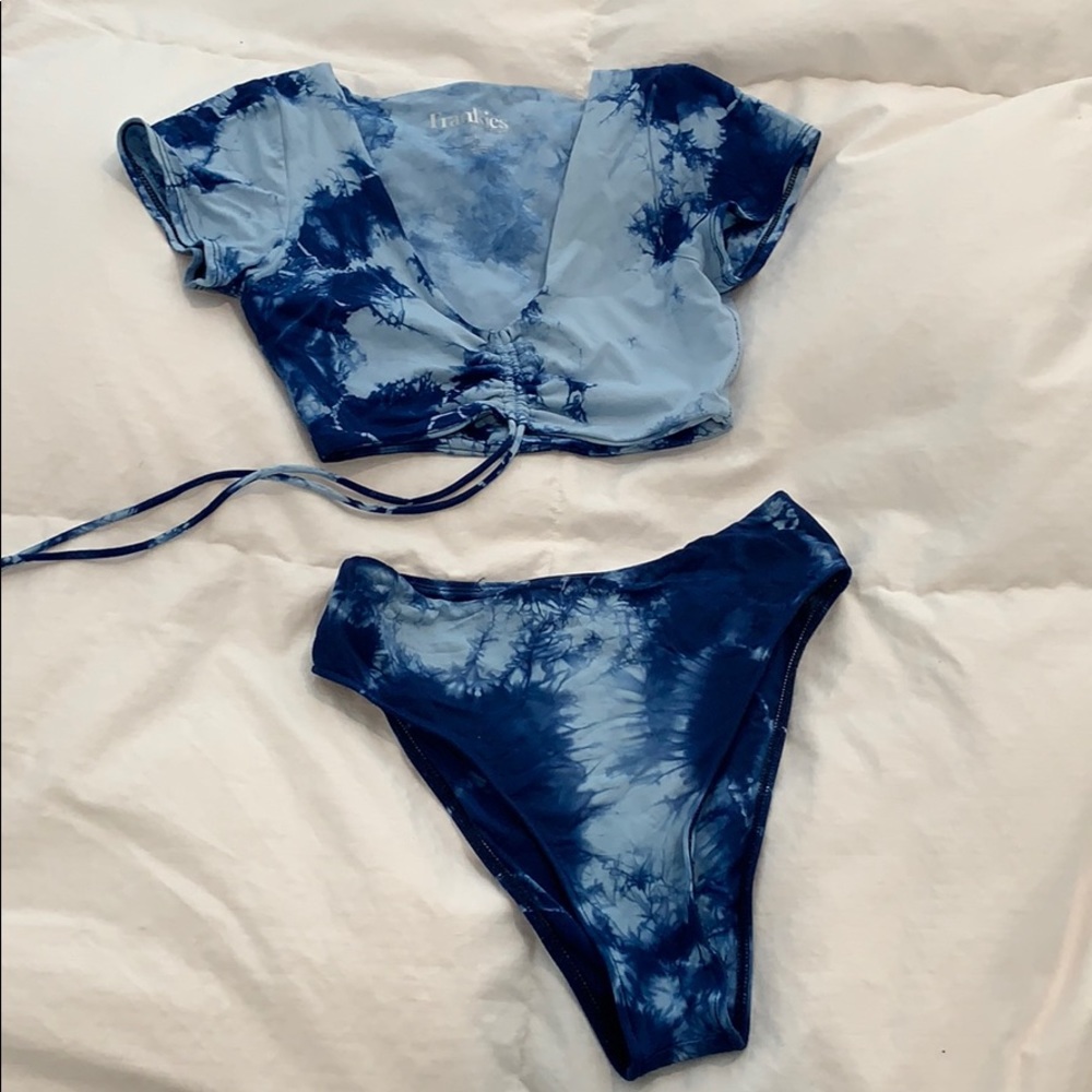 Frankies Blue Tie Dye Set x Sofia Richie